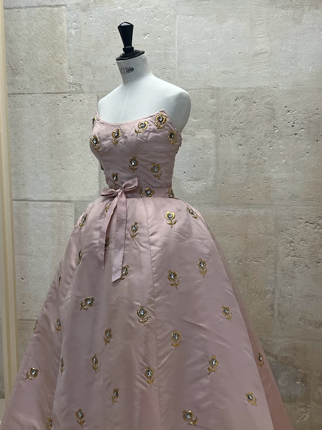 PORTRAIT(S) — Haute Couture : &laquo;&nbsp;Balenciaga, figures de style&nbsp;&raquo;